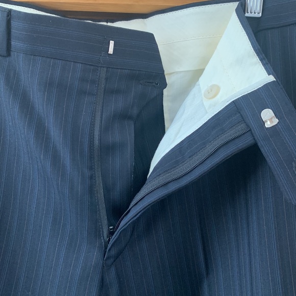 Jack Victor stripped dark blue suit, size M/L - Picture 13 of 13